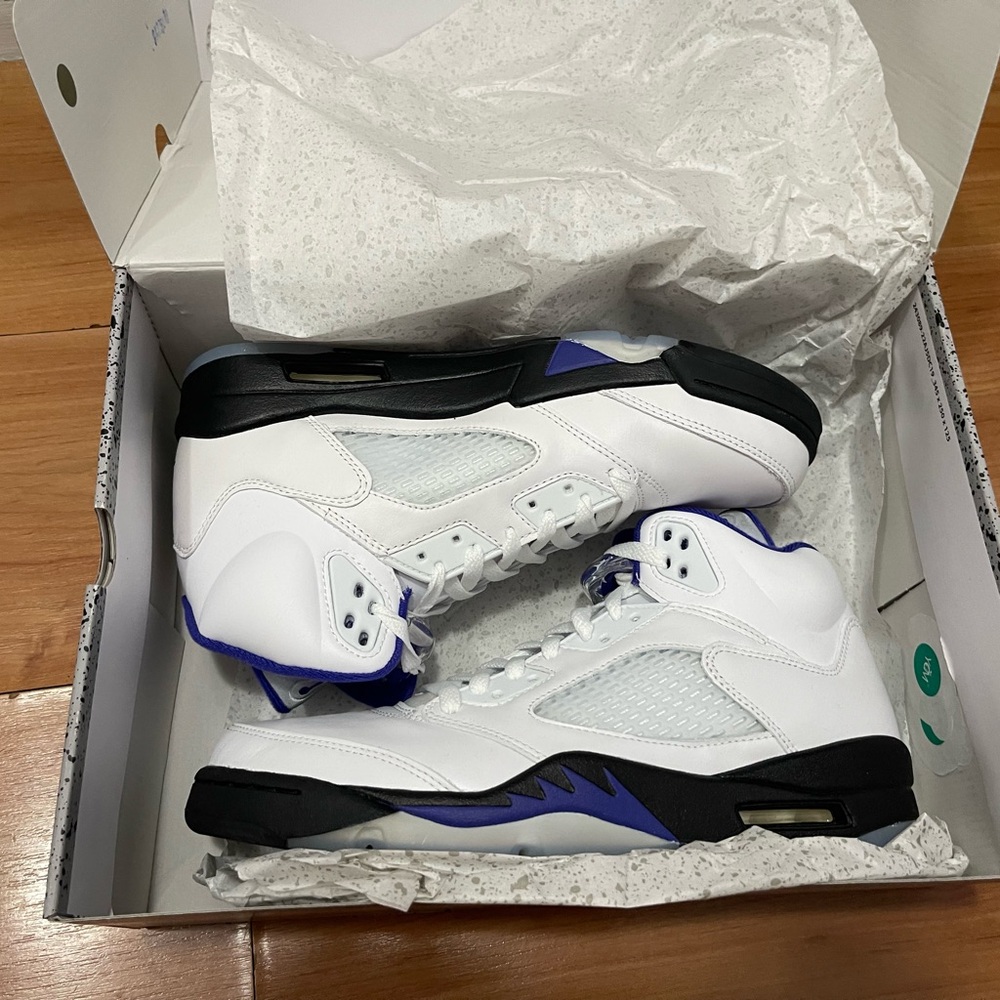 Nike air Jordan v sz 9.5 new box White Black Purple High-Top Basketball Sneakers